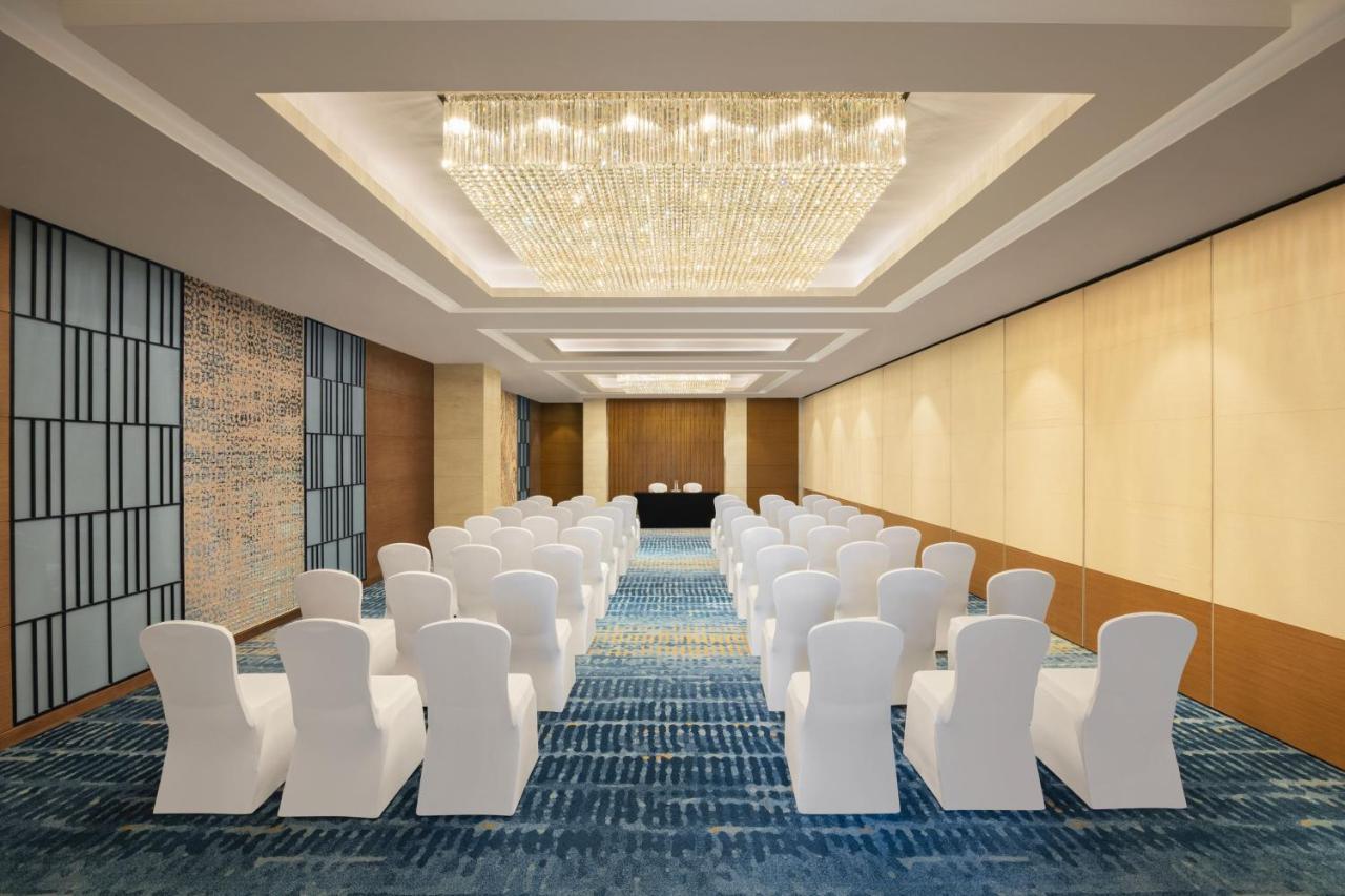 Fairfield By Marriott Agra Hotel